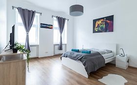 Maerzstrasse Apartments